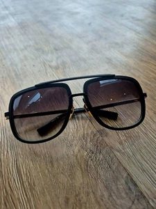 Dita Mach one matte black gold - grey gradient lens - Picture 1 of 4