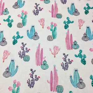 Cactus Succulent Plants Light Pink Background Quilting Quilt Fabric FQ - Foto 1 di 2