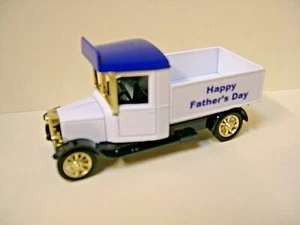 PGT006 Corgi Motoring Memories Morris Truck Happy Fathers Day livery - Picture 1 of 1