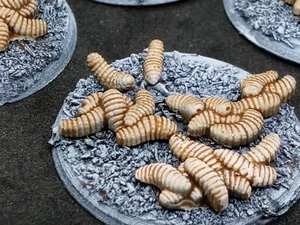 20 gusanos de mesa 28/32 mm para tabletop / bits / base / modelismo - Imagen 1 de 2