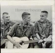 1965 Press Photo US Army Captains Dick Bruckner, Tom Blanda, 1st Lt. Dick Eckert