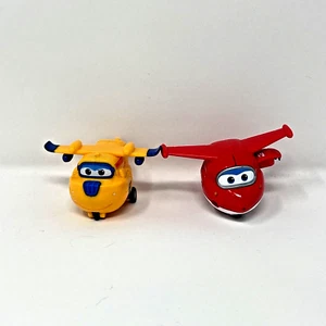 Super Wings Jett & Donnie kleine 2,5" Transforming Flugzeug Figuren - rot gelb - Bild 1 von 2