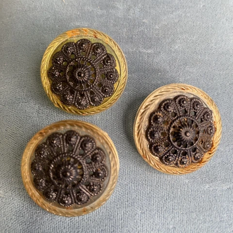 Antique Vintage Lucite Lace Doily Button Apple Juice Brown 3 Buttons 27 mm Cover