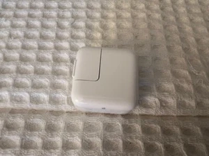 Apple 12W USB Power Adapter Model A1401 - Picture 1 of 3