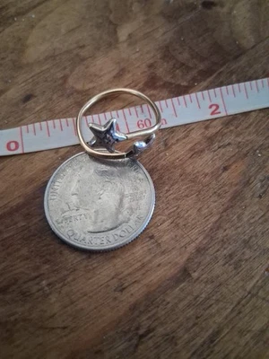 14k Gold Star Ring Sizable 1g - Image 1 of 2
