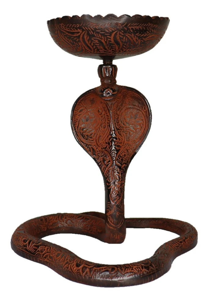 Estatuilla de latón hecha a mano estilo antiguo con forma de serpiente cobra Foto 1 de 4