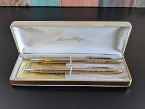 VINTAGE BRADLEY STIFT & BLEISTIFT GOLDFARBEN TWIST SET IM ETUI TRESLER ÖL Co. (b) - Bild 1 von 6