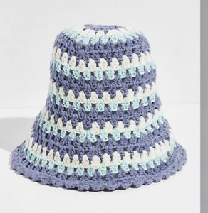 Free People Fischerhut Pixie gestreift gehäkelt Strick blau + weiß neu ohne Etikett $ 48 - Bild 1 von 7