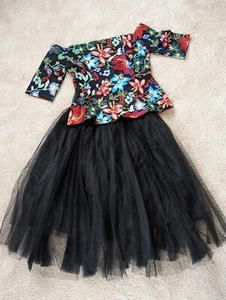 Blouse & Skirt - Picture 1 of 7