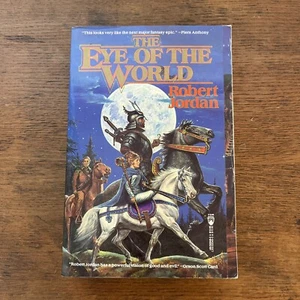 The Eye of The World by Robert Jordan Book 1 of Series Paperback - Foto 1 di 4