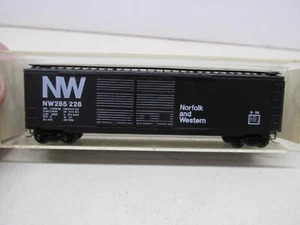 MICRO-TRAINS~#34033-NORFOLK & WESTERN-50' BOXCAR #285228 -N SCALE - Picture 1 of 4