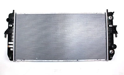 Conjunto de radiador TYC 2854 para Buick Lucerna 06-08 Foto 1 de 4