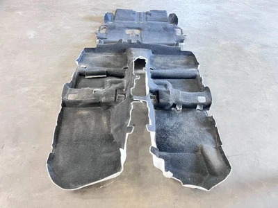 JUEGO DE ALFOMBRILLA REVESTIMIENTO PISO DELANTERO Y TRASERO MITSUBISHI OUTLANDER 14-20, LOTE OEM3583 Foto 1 de 4