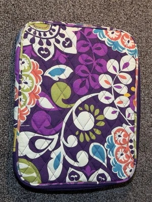 Funda acolchada Vera Bradley Ciruela Loca Tablet iPad 10x8 Foto 1 de 4
