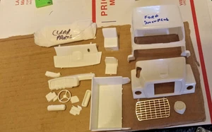 SOLO cabina semirimorchio AMT Ford?????? CONFEZIONE scala 1/25 # 00 dai un'occhiata - Foto 1 di 4
