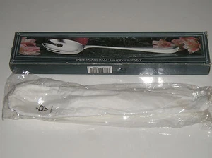 Nuevo en caja horquilla para servir chapada en plata International Silver Company 13" No.99118006 - Imagen 1 de 1