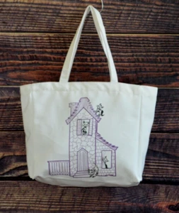 White Tote Bag with Cat Print Graphic Design - Picture 1 of 5