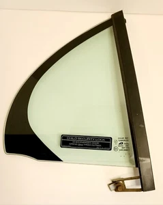 2002 Saturn S Series Rear Vent Glass Right Passenger - Picture 1 of 6