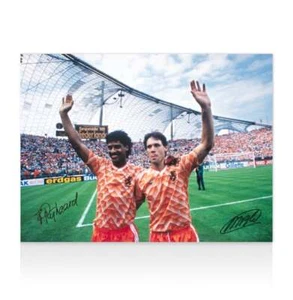 Foto firmada de Marco van Basten y Frank Rijkaard por los Países Bajos: ganadores de la EURO 1988 - Imagen 1 de 7
