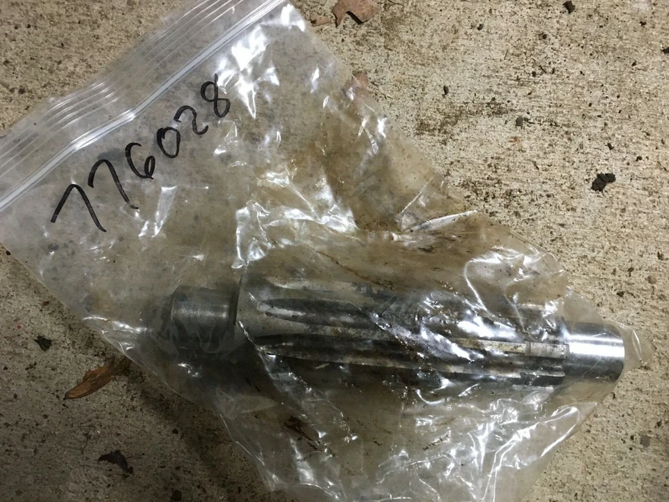 Eje de salida Peerless Tecumseh 2300 John Deere 110 112 transmisión 776028 Foto 1 de 1