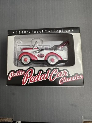 1940's Pedal Car Replica Petite Pedal Car Classics 1:12 Scale Tow Truck - Image 1 of 4
