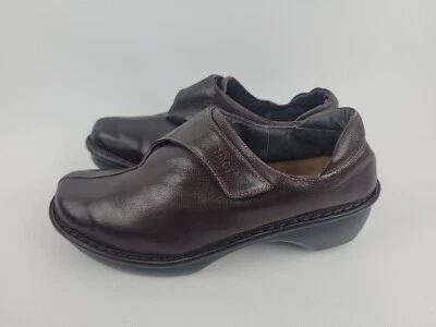 Naot Clogs Women’s Size 10 Shoes Brown Leather - Image 1 of 4