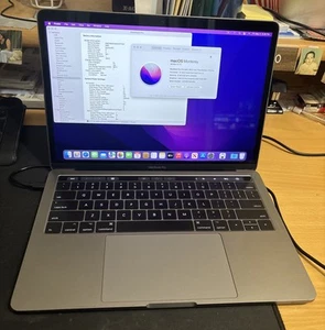 2017 Apple MacBook Pro 13in (500GB SSD, Intel Core i5 8GB RAM) - Afbeelding 1 van 5