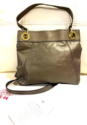 Bolsa de ombro nova com etiquetas Coach Ashley couro hippie plissada tiracolo F17605 - Imagem 1 de 4