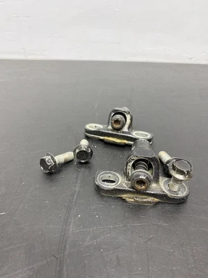 Toyota Supra MKIV TT LHD 1993 OEM trasero Targa soportes pernos Foto 1 de 4