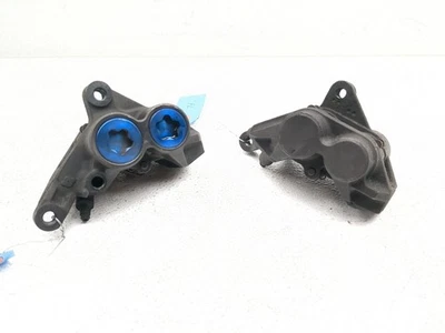 06-08 Juego de pinzas de freno delanteras Yamaha YZF-R6S YZF R6 Foto 1 de 4