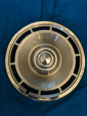 Chevrolet Hubcap 1971-1973 Chevy Camaro, Chevelle, Nova 14"  Wheel Cover - Изображение 1 из 4