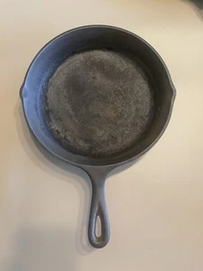 Vintage Lodge # 7 SK 10” 3 Notch Heat Ring Skillet 8-B Mold Mark Cast Iron - Picture 1 of 9