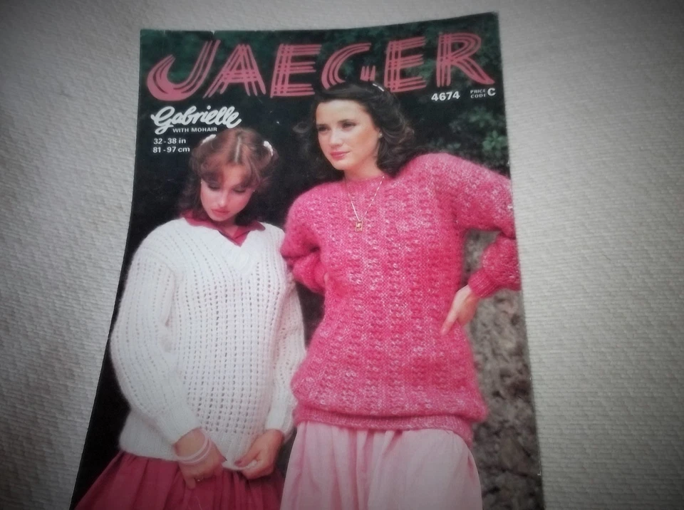 VINTAGE ORIGINAL KNITTING PATTERN JAEGER 4674 GABRIELLE JUMPERS 32 - 38" - Image 1 of 1