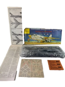 Heller 1/72 Vought F-8 Crusader Model #259 French Navy/US Navy 3 Versions #1137 - Picture 1 of 10