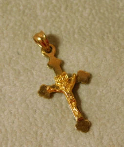 10k Yellow Gold Cross Crucifix Christian Pendant  1.1 gram  3f 80 - Picture 1 of 7