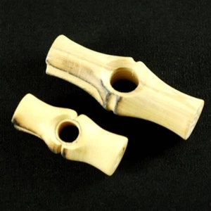 1 x Grooved Duffle Toggle Varnished Wooden Buttons Coat 25mm or 35mm - Picture 1 of 3