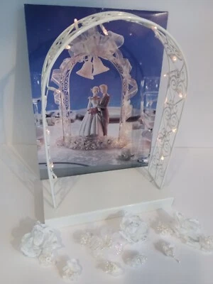Wilton 11 pulgadas arco iluminado centro de mesa boda hadas jardín metal blanco batería Foto 1 de 4