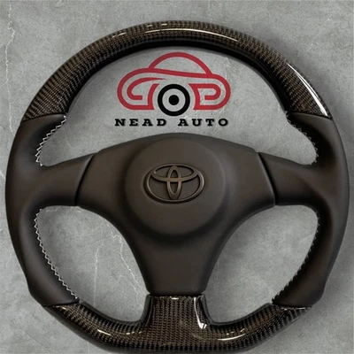 Volante Toyota Supra MK4 1993-1998 personalizado de fibra de carbono y cuero. Foto 1 de 4