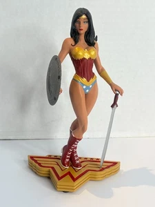 Statua Wonder Woman Art of War di Yanick Paquette 1706/5200 DC senza scatola - Foto 1 di 9