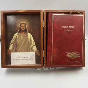VTG 1976 Holy Bible Friendship Edition Concordance w Cedar Box - Picture 1 of 10