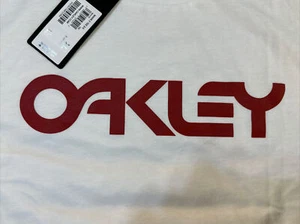 Neu mit Etikett Oakley Herren XL Mark II 2.0 T-Shirt Mark II Spell Out weiß mit roten Buchstaben - Bild 1 von 8