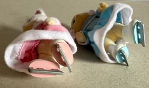 Sylvanian Families Schlittschuh Figuren x 2 Tiere mit Schlittschuhen - Bild 1 von 11