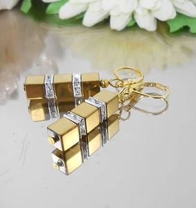  Glänzende Würfel Ohrhänger in Hämatit gold + Strass / Ohr Brisur - Ohrringe - Bild 1 von 2