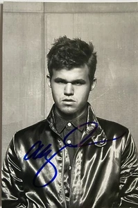 Magnus Carlsen Signiert Schach Original signed Unterschrift Signatur Autogramm - Picture 1 of 5