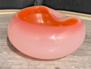 Vtg Seguso Murano Glass 2 tone Pink Cased Orangish Center 4” bowl Murano Italy - Picture 1 of 7