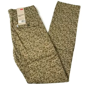 Levis Jeans Mens $68 Slim Straight Fit Beige Camo Stretch Cargo Pants 30 x 32 - Picture 1 of 4
