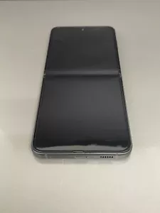 Unlocked - Samsung Galaxy Z Flip 5 Green 512GB (Grade C - Parts only) - Picture 1 of 3