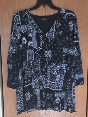 Women's Ninety black top with white design 2X ,Lined - Image 1 of 4