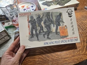 Neu im Karton 1 35 Dragon Urban Elite Series Hong Kong Police Special Interest Unit - Bild 1 von 2