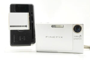 [Excellent+] Fujifilm FinePix Z Series Z3 5.1MP Digital Camera Silver READ - Picture 1 of 12